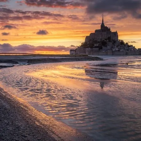 Feriehus Grande Maison De Avec Jardin - Baie Du Mont St Michel