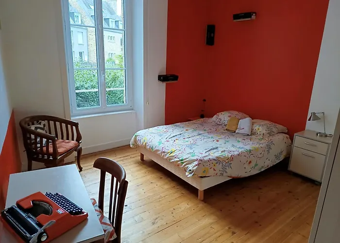 Hébergement de vacances Grande Maison De Avec Jardin - Baie Du Mont St Michel