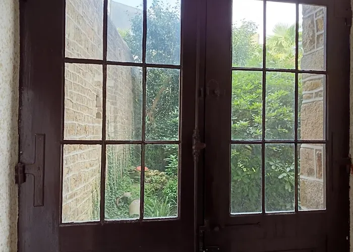 Hébergement de vacances Grande Maison De Avec Jardin - Baie Du Mont St Michel *